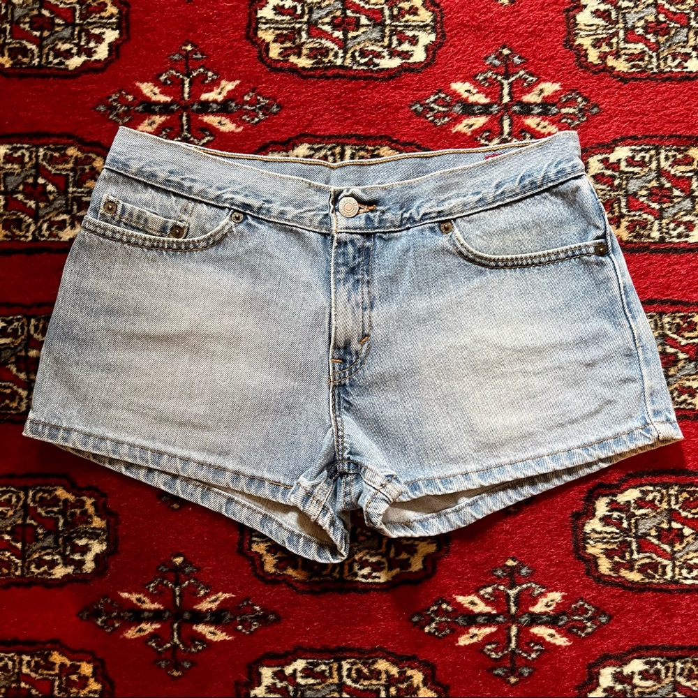 🚫SOLD🚫 Vintage Levi’s Low Rise Shorts